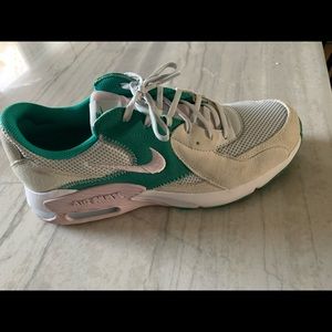 Nike air max women’s sneakers size 12